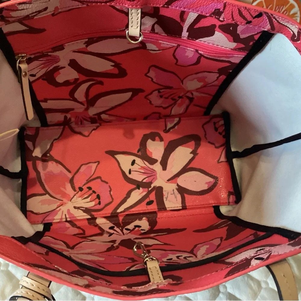Kate Spade pink floral tote in Saffiano leather inside and out with silver spade - Picture 5 of 11